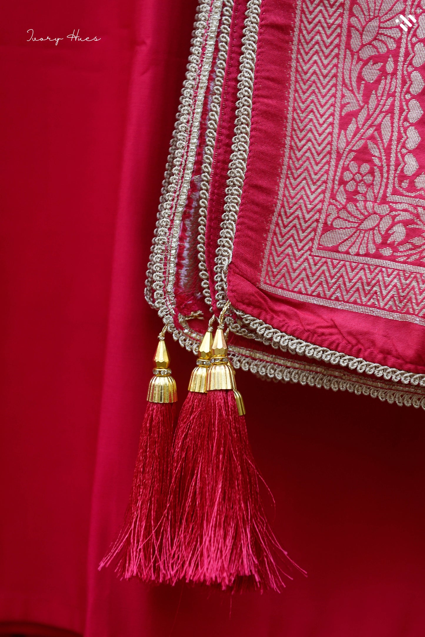 Noor Sham (Red/Pink)