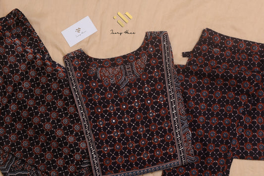 Ivory Hues Sunehri Utsaah Indian ethnic kurta set — Indian ethnic wear Singapore