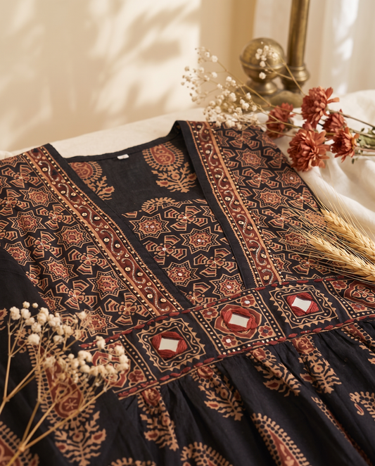Sunehri Kaala — black cotton suit set with paisley handblock prints — Ivory Hues, Indian ethnic wear Singapore