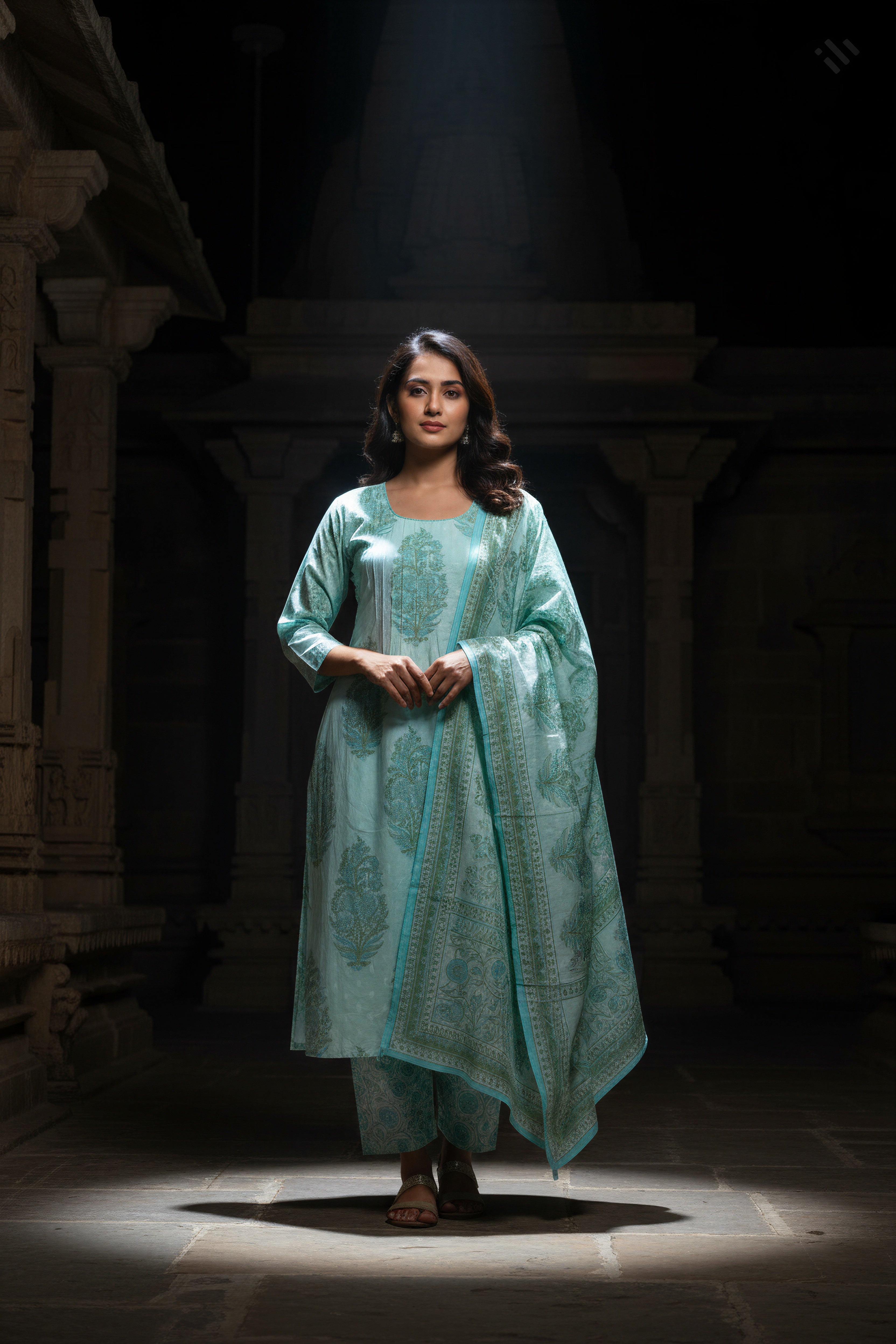 Anokhi – Ivory Hues SG