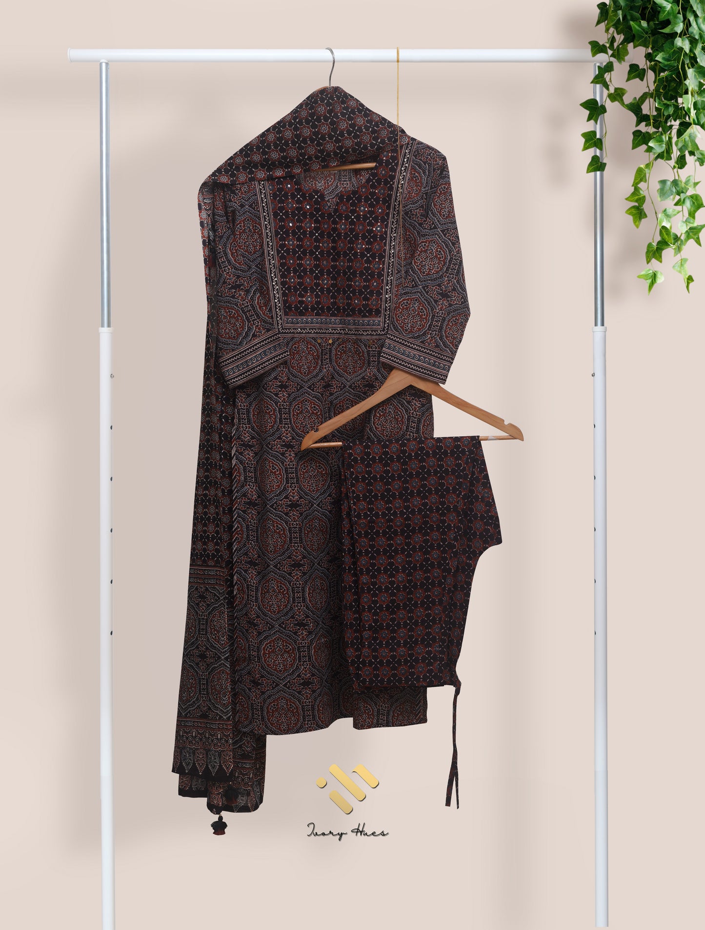 Ivory Hues Sunehri Utsaah Indian ethnic kurta set — Indian ethnic wear Singapore
