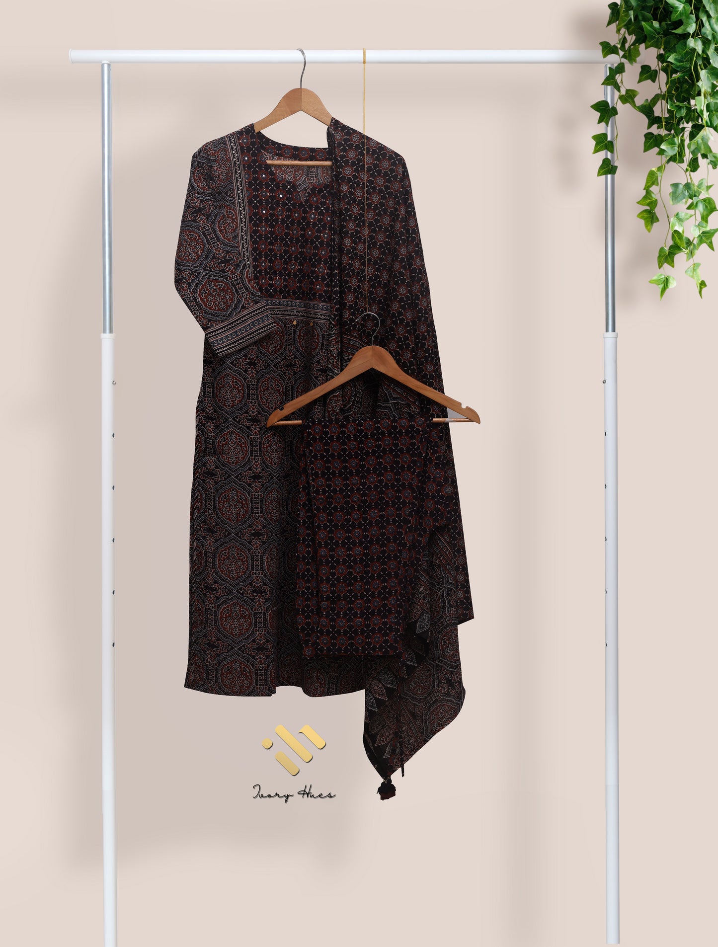 Ivory Hues Sunehri Utsaah Indian ethnic kurta set — Indian ethnic wear Singapore