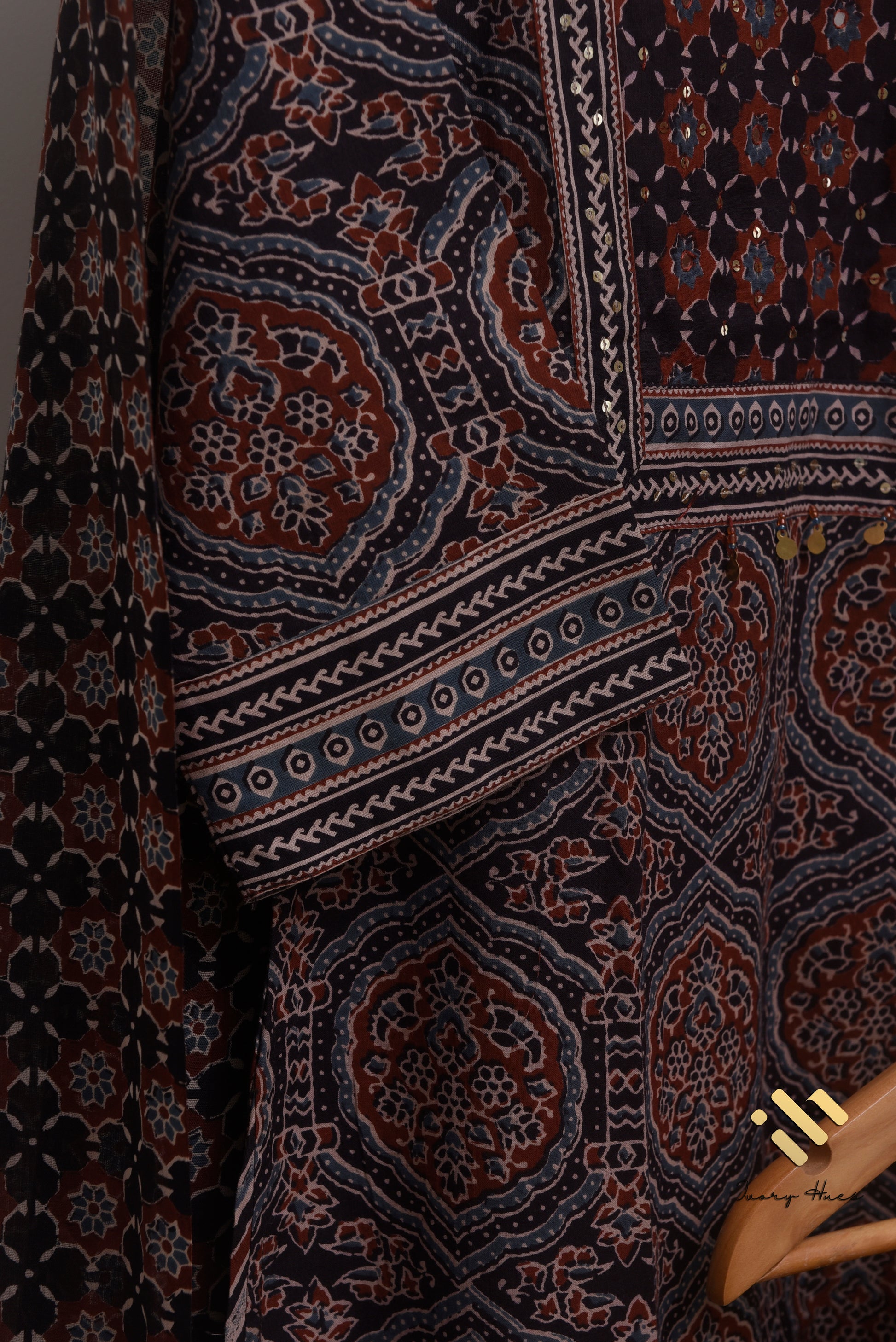 Ivory Hues Sunehri Utsaah Indian ethnic kurta set — Indian ethnic wear Singapore